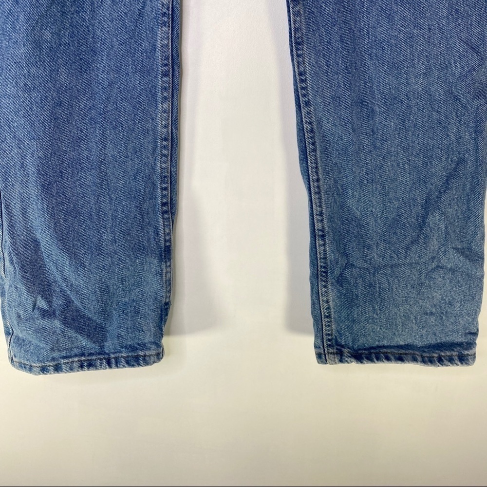 Wrangler mid wash 42X30 - Picture 4 of 11